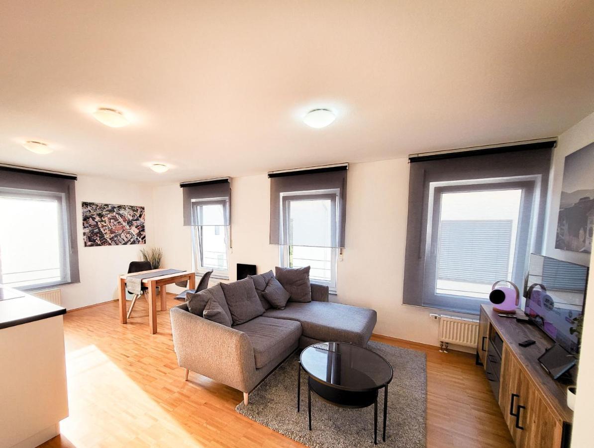 Zentrale Ferienwohnung In Aalen City Mit 4-Sternen Exterior foto