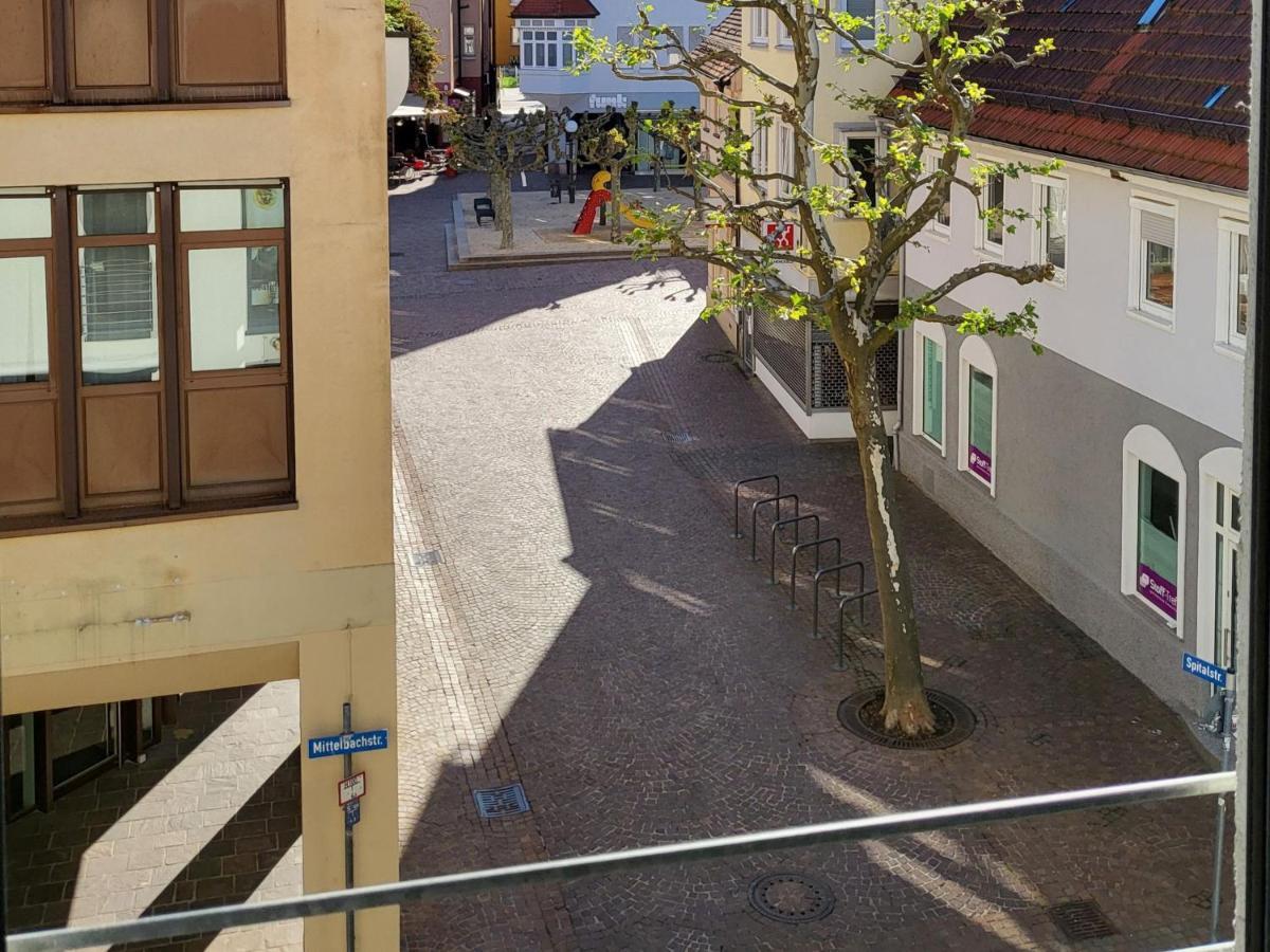 Zentrale Ferienwohnung In Aalen City Mit 4-Sternen Exterior foto